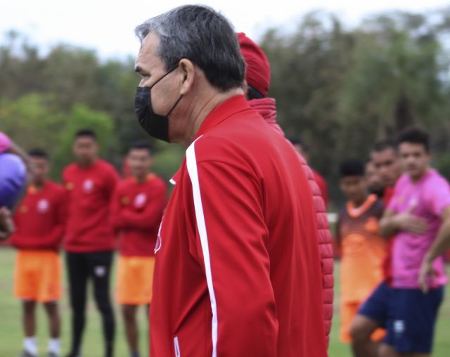Seis de los 16 equipos serán dirigidos por bolivianos 