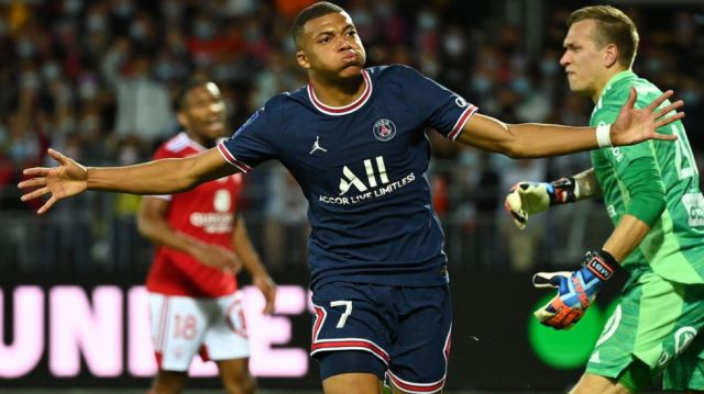 El Madrid debe comunicar al  PSG que negocia con Mbappé