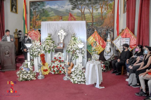 La Alcaldía de Tarija despide al profesor Arduz con homenaje póstumo
