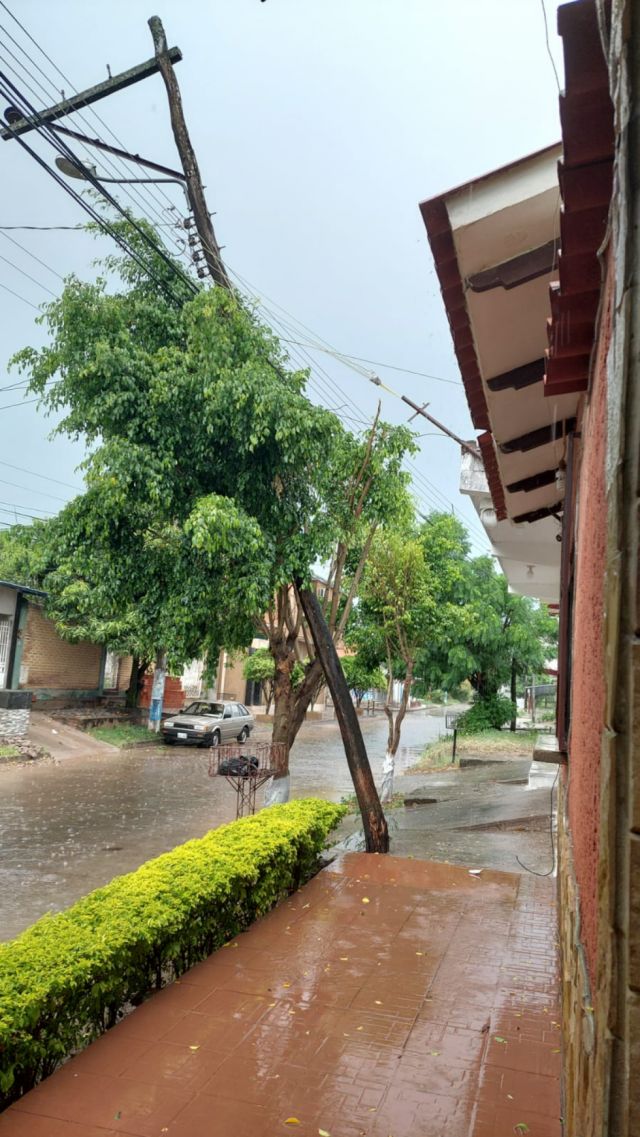 Calles afectadas por la lluvia en Yacuiba