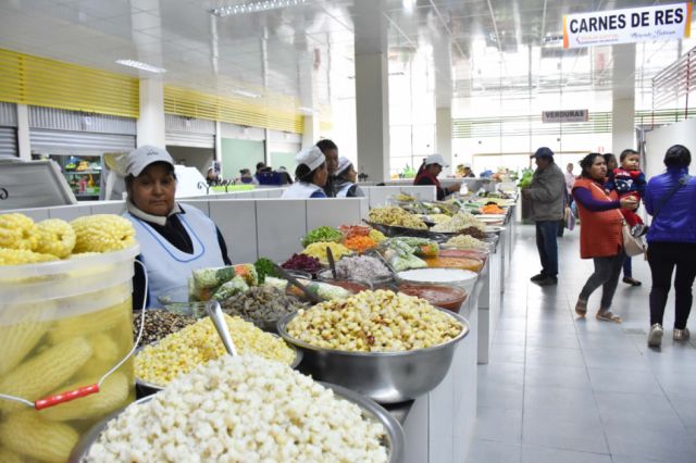 Anuncian digitalización de  cobros en mercados de Tarija