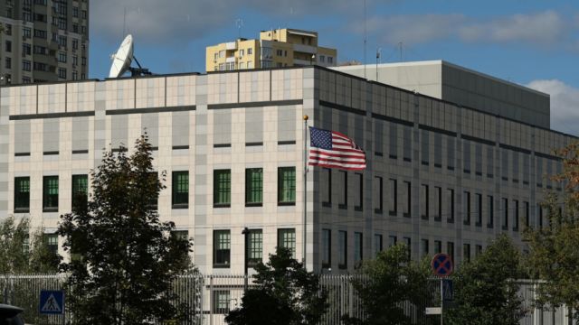 El Departamento de Estado de EE.UU. ordena la evacuación de las familias de sus diplomáticos en Ucrania a partir del lunes