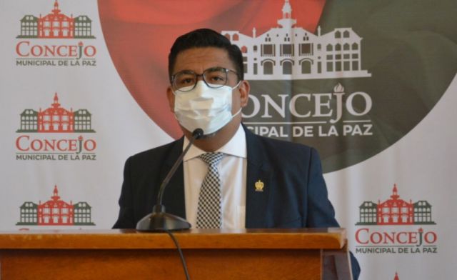 La Paz: Presidente del Concejo propone ley para obligatoriedad del carnet de vacunación