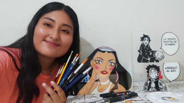 Nadia Inturias y sus pinturas en vidrio