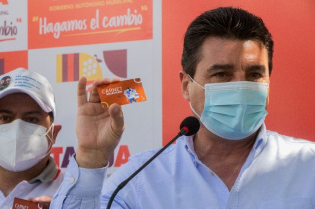 La Alcaldía de Tarija presenta el carnet municipal de vacunación Covid