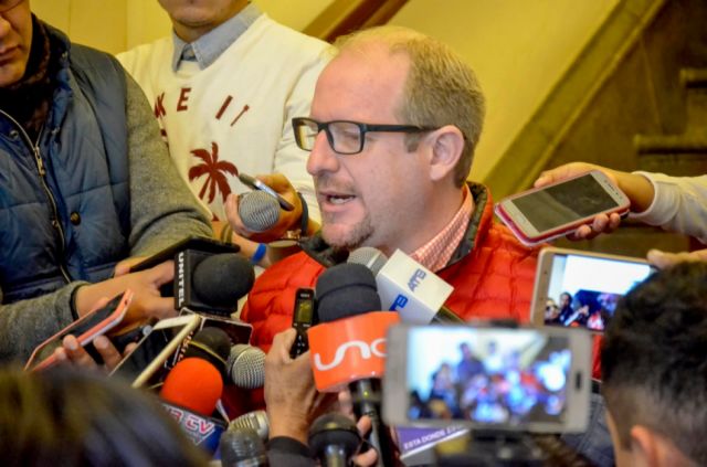 Defensa de Adrián Oliva apelará sentencia, cuestiona a la justicia 
