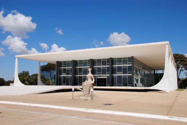 Brasil cursa informe delictivo contra Bolsonaro
