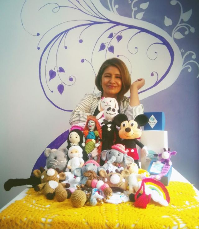 Helen Ugarte y la magia de dar vida al croché