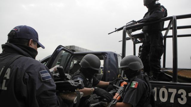 Condenan a 10 años de cárcel al excomandate de la Policía mexicana, alias 'la Reina', en EE.UU. por narcotráfico