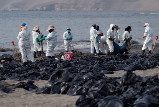 Derrame de petróleo en Perú puede tener efectos a largo plazo