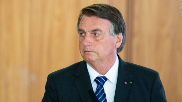 Cuestionan visita de Jair Bolsonaro a Rusia