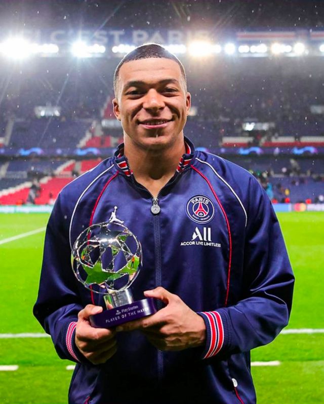 Los detalles impactantes de  la oferta del PSG a Mbappé