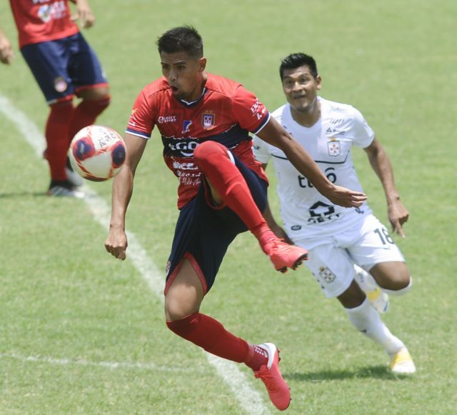 Jhonny Serrudo prepara una nueva estrategia en la “U” 