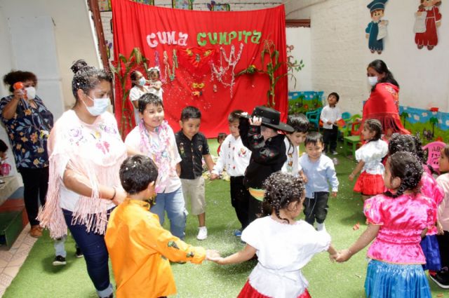 La guardería programó actividades para la diversión de sus niños.