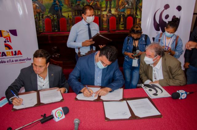La Alcaldía de Tarija y WWF firman acuerdo por la gestión ambiental 