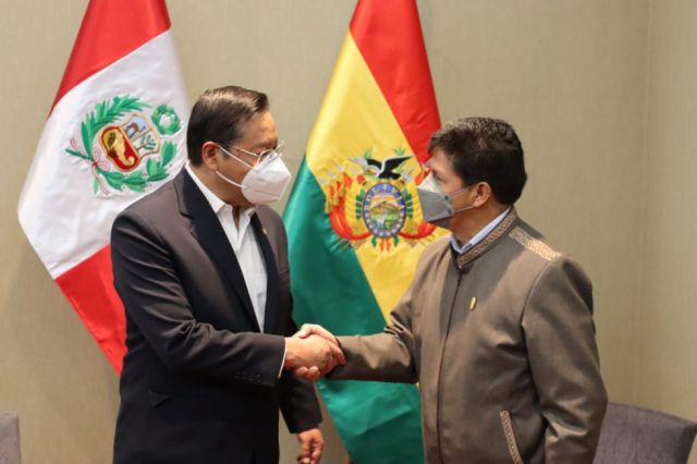 Arce se reúne con Castillo en Chile y afirma que la agenda bilateral entre Bolivia y Perú avanza a paso firme
