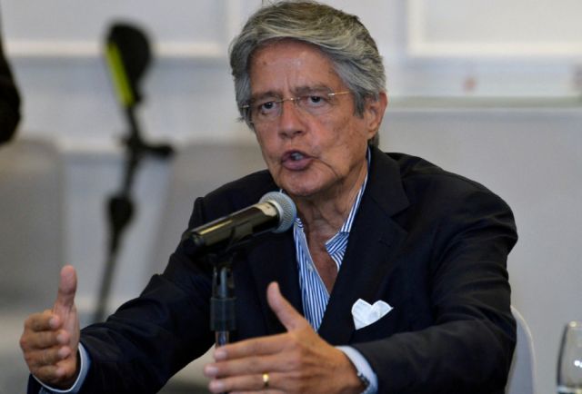 Lasso ve inviable aumento salarial para los docentes