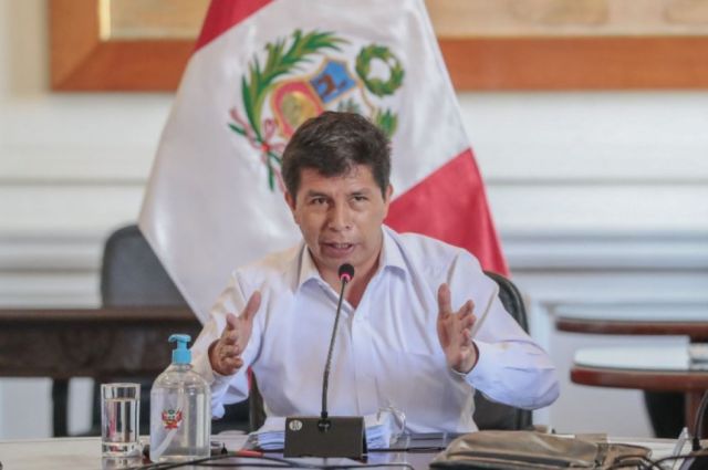 Castillo dispuesto a ir a sesión sobre su vacancia