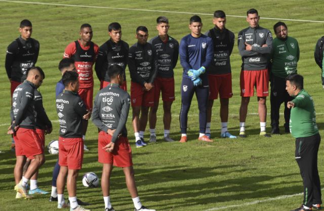 Farías culpa a los clubes por  la falta de nuevos talentos 