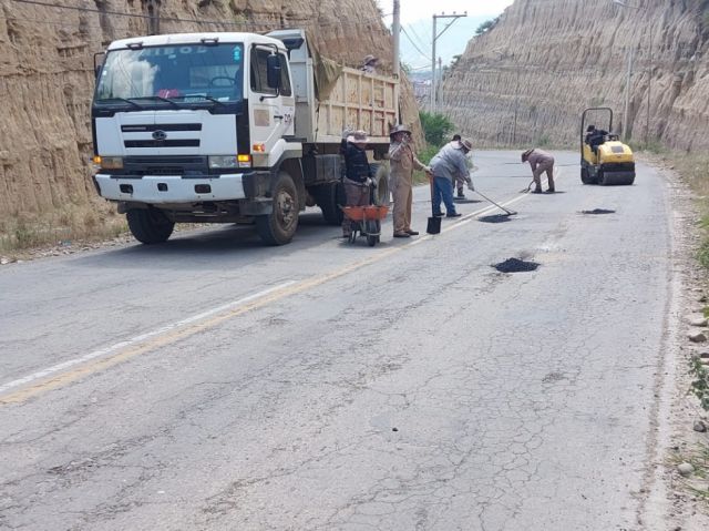 La DAV realiza mantenimiento en la vía a San Jacinto