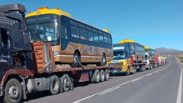 Llega el primer lote de PumaKataris a La Paz, en reemplazo a buses quemados