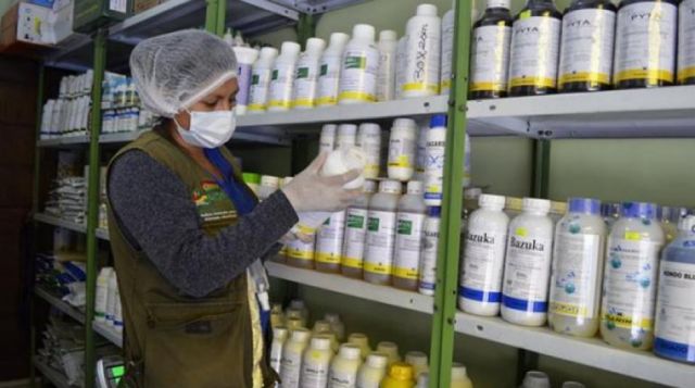 Suben de precio los agroquímicos, campesinos exigen mayor control 
