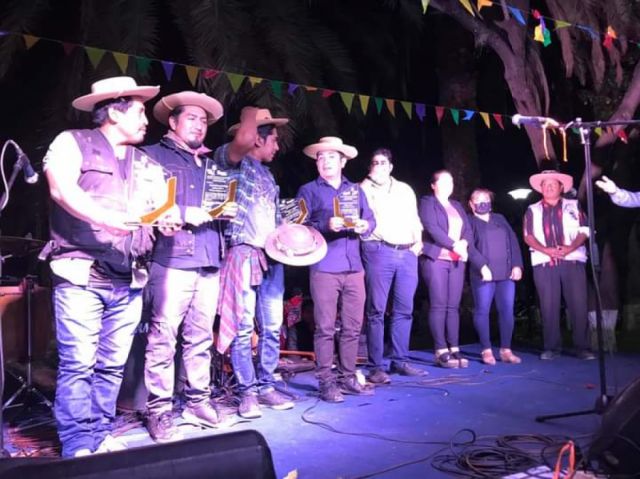 Reconocimiento por parte del municipio de Uriondo a los diferentes artistas 