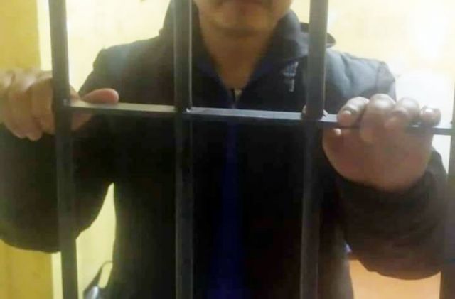 Dan detención domiciliaria a comunicador denunciado por hacer un meme 