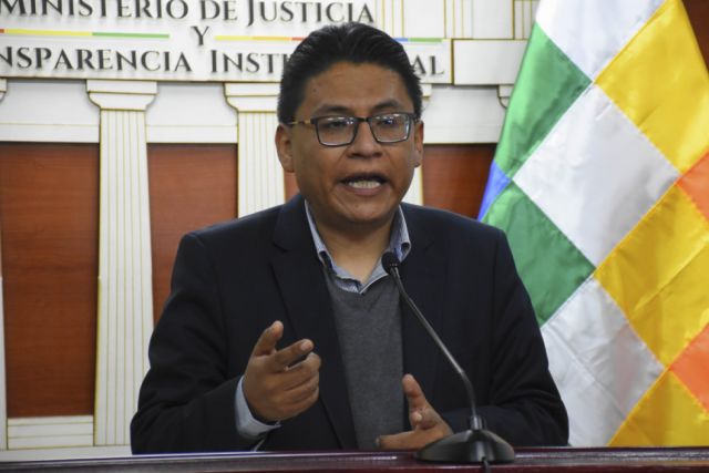 Lima: los fiscales "no deben ser independientes"