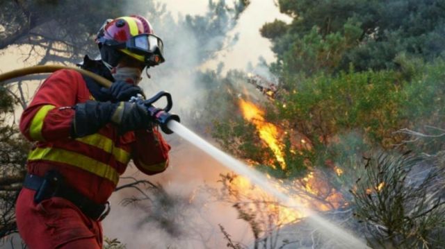 Instructores franceses capacitan a 40 bomberos de Tarija