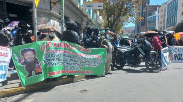 Sin respuesta: Trabajadores de la  CNS Tarija alistan paro de 72 horas
