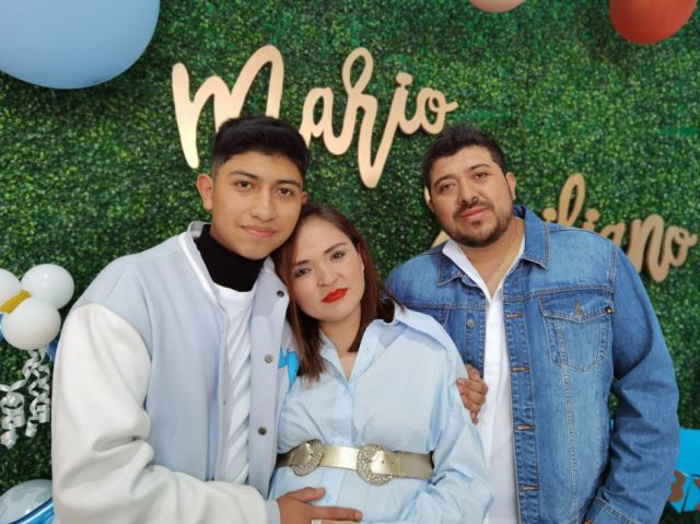 Matías Medrano con la pareja