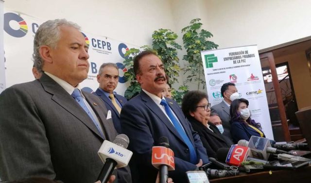 Empresarios: ‘no es adecuado’ hablar de aumento salarial