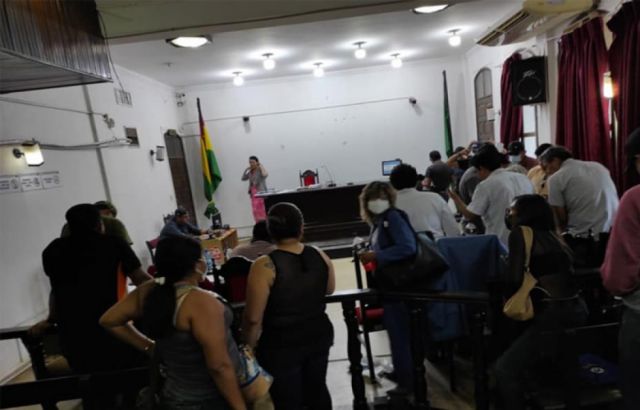 Detención preventiva para 8 policías por desaparición de 800 kg de droga