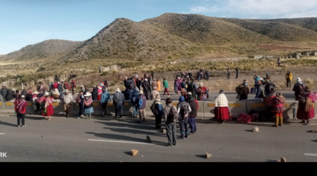 Bloqueo en Caracollo exige destituir directores del INRA