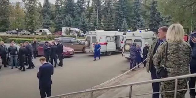 Muere una maestra y dos niños en tiroteo en jardín infantil en Rusia