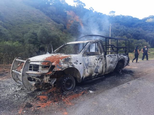 Una camioneta se incendió en la ruta al Chaco