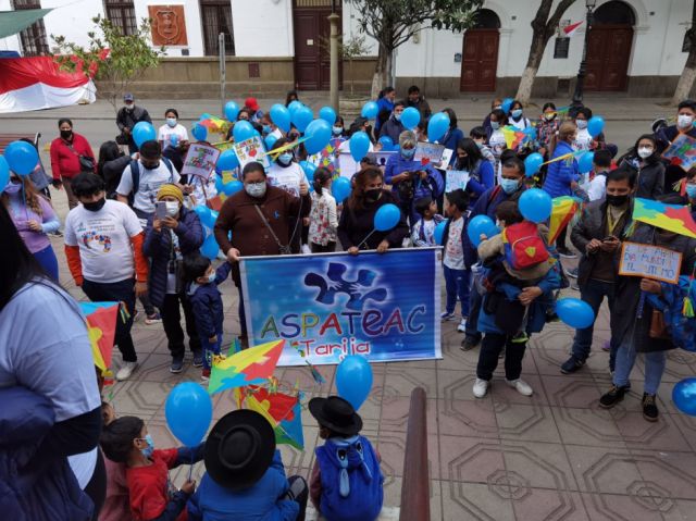 Madres, padres, hijas, hijos