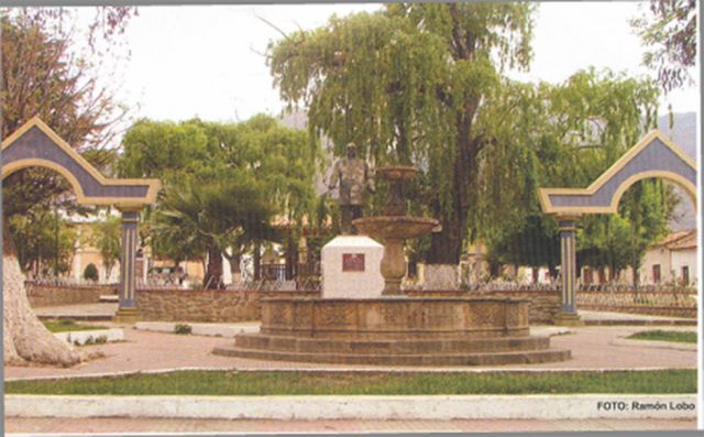 Plaza de Padcaya