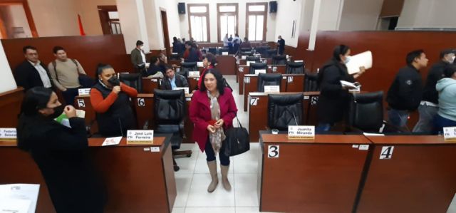 Unidos da el mando de la ALDT a Comité Ad Hoc, el MAS lo refuta