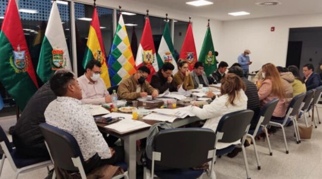 Oposición no aprobará reglamento del MAS para elegir contralor