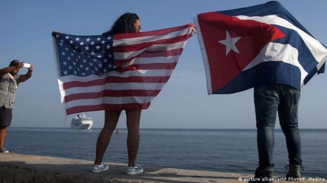 EE. UU. restablece vuelos a Cuba y elimina límites a remesas