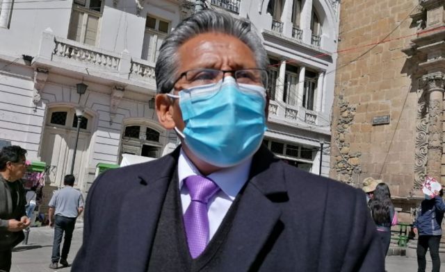 Un postulante a Defensor del Pueblo declina su candidatura y dice que hay ‘guerra sucia’