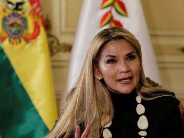 Piden que Áñez sea juzgada por la vía ordinaria