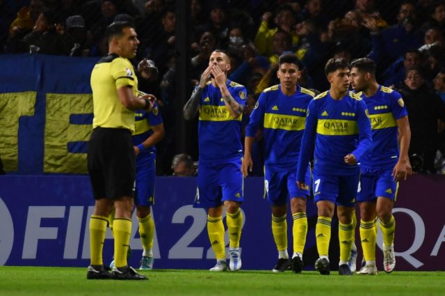 En un partido vibrante, Boca  empató 1-1 con Corinthians