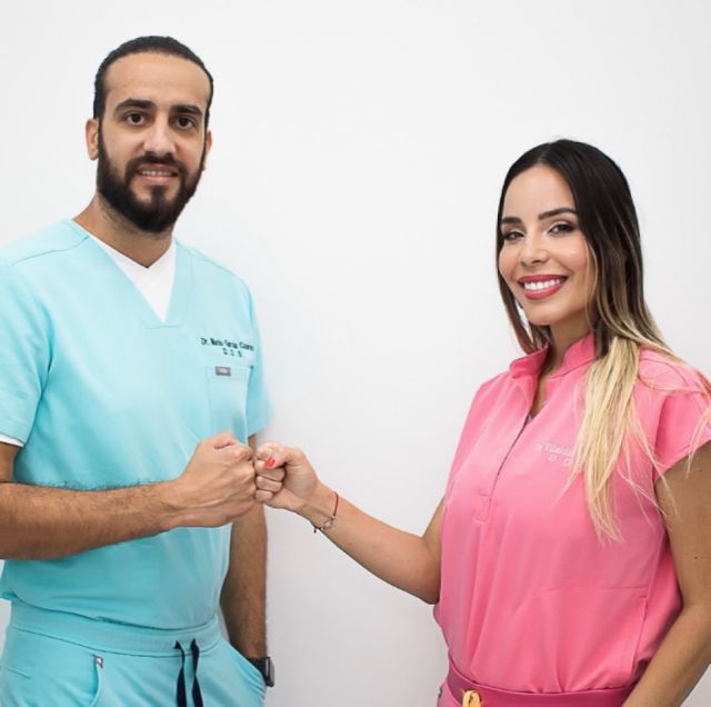 Yilaidis Villalobos y Mario García Cáceres son los escultores de sonrisas de Miami