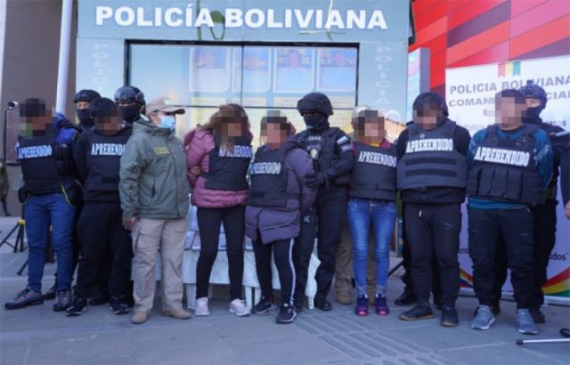 Ministro dice que seguirá exhibiendo a aprehendidos por presuntos delitos pese al reclamo de DDHH