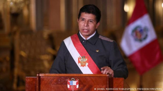 Perú: Investigan a Castillo por tráfico de influencias