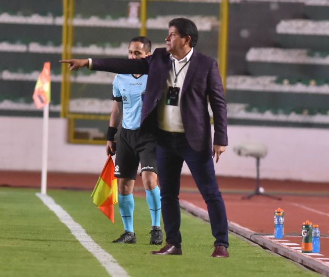 Villegas paga con su cargo el fracaso de Always