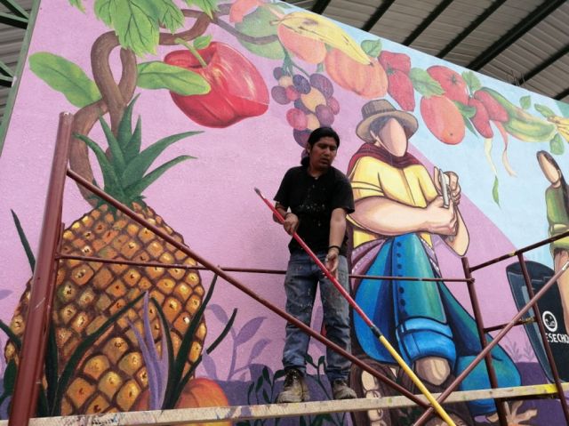 Armando Arancibia en plena obra